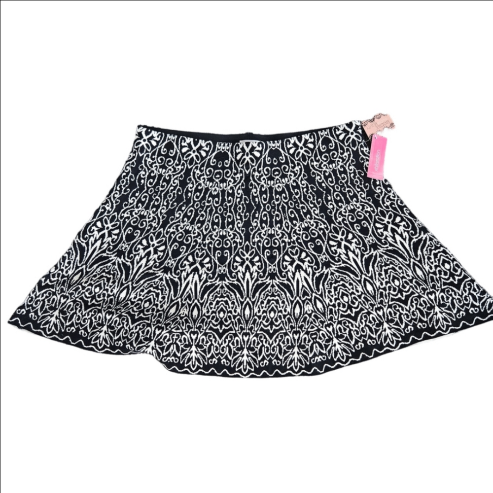 Xhilaration Black and White Floral Mini Skirt